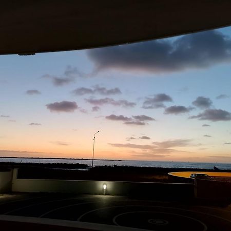 Armareaoverseassuites 1 فيوميتشينو المظهر الخارجي الصورة