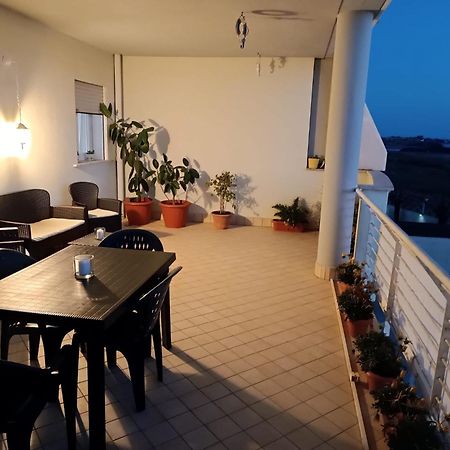 Armareaoverseassuites 1 فيوميتشينو المظهر الخارجي الصورة