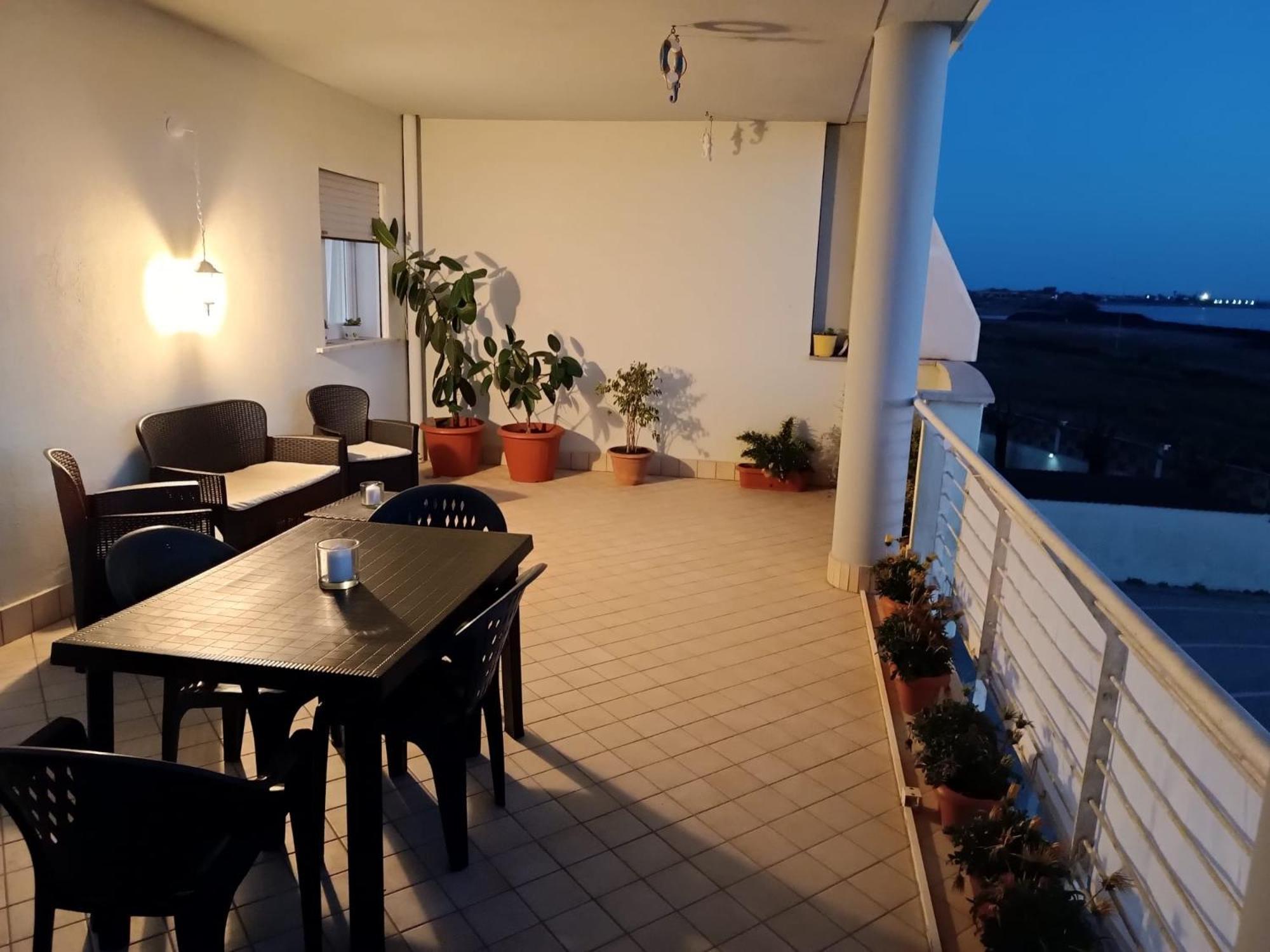 Armareaoverseassuites 1 فيوميتشينو المظهر الخارجي الصورة