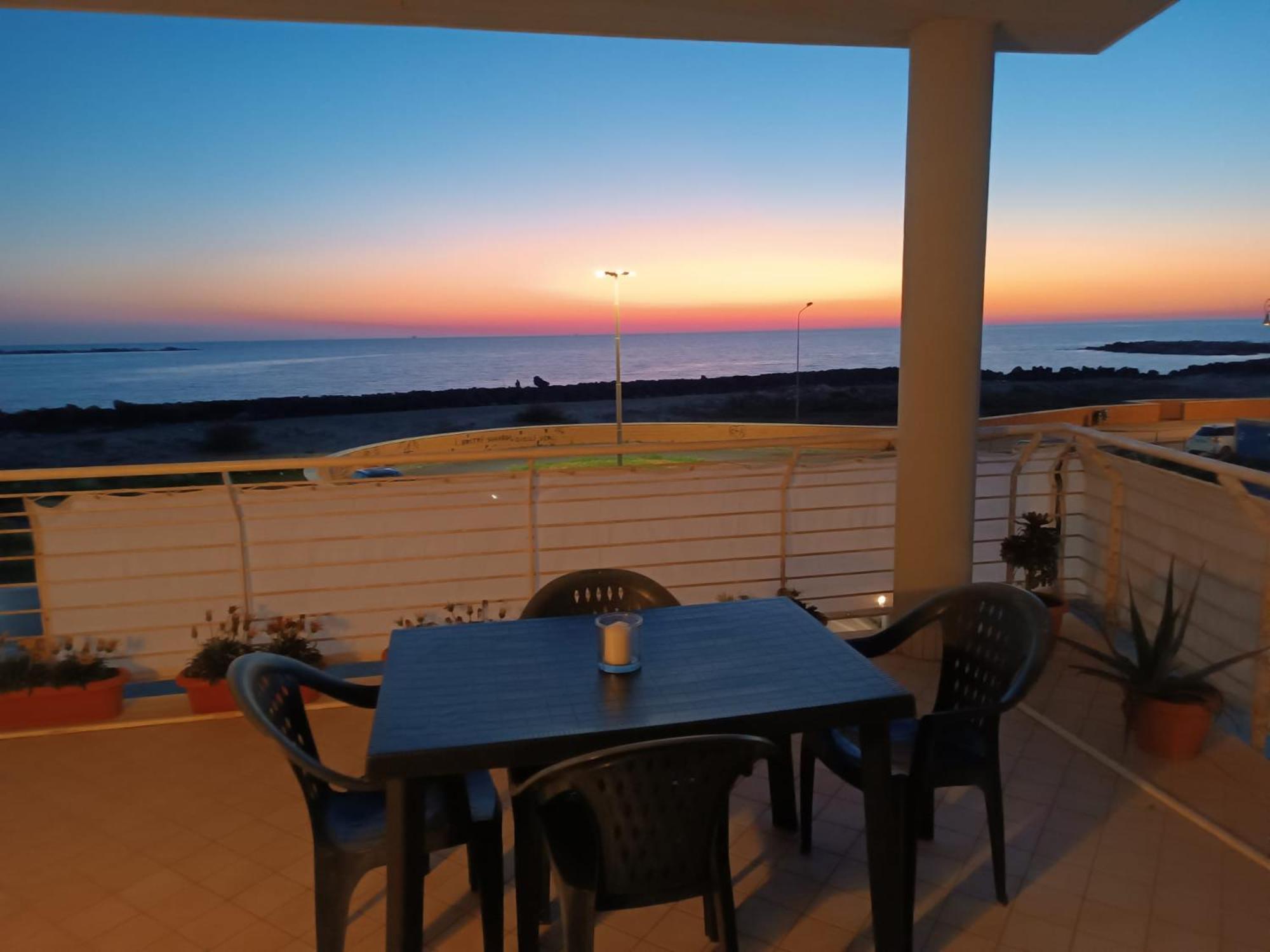 Armareaoverseassuites 1 فيوميتشينو المظهر الخارجي الصورة