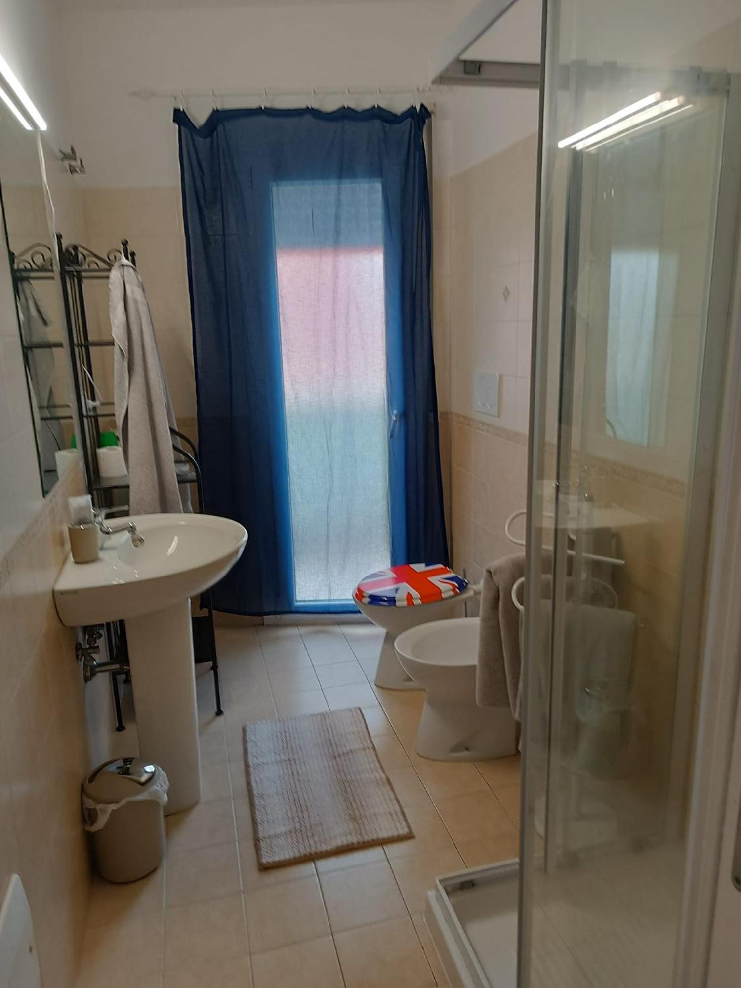 Armareaoverseassuites 1 فيوميتشينو المظهر الخارجي الصورة